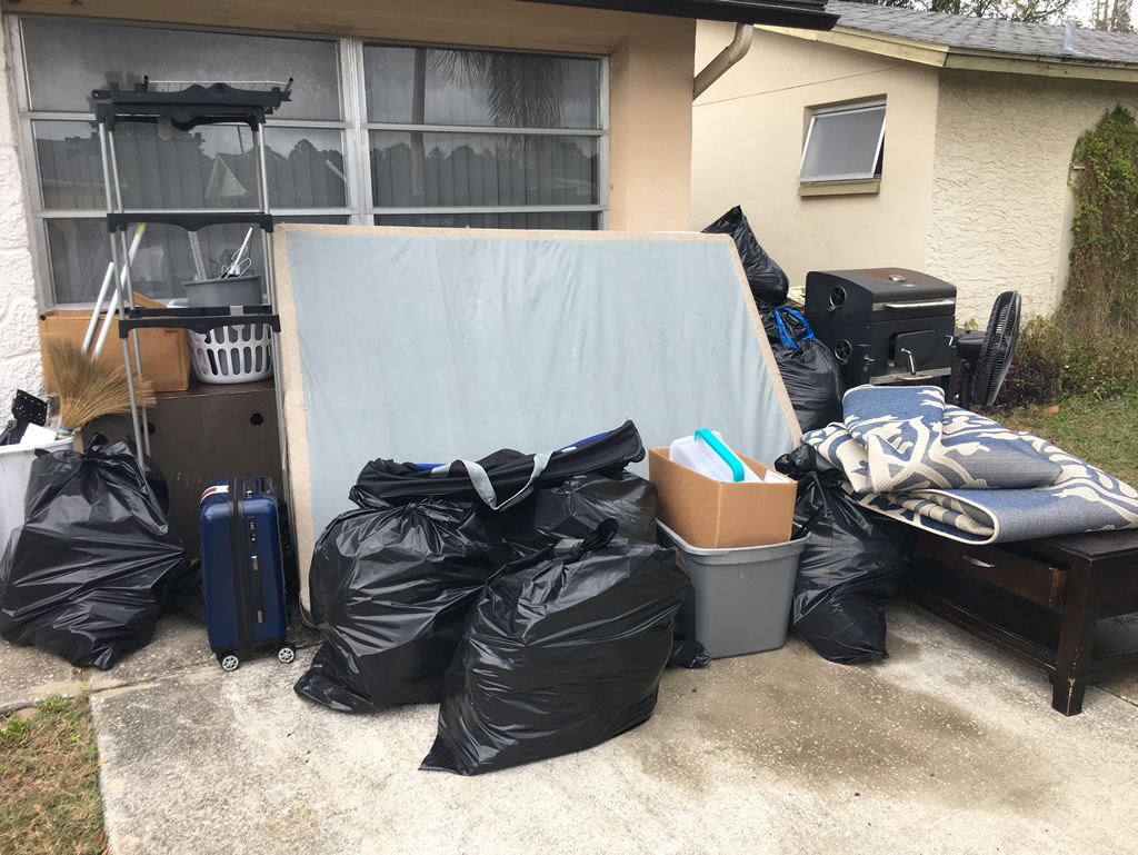 Moving Cleanout Service In Aloha